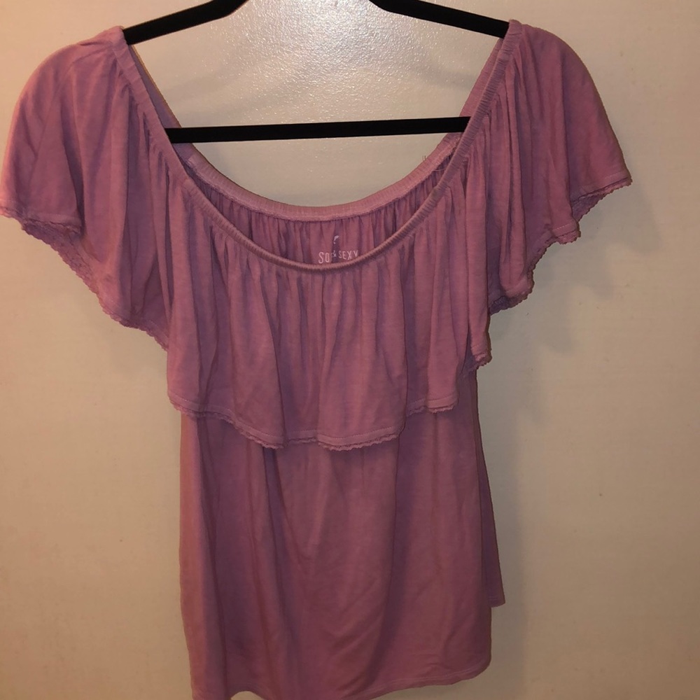 Off the shoulder AEO Top (3/$16!)